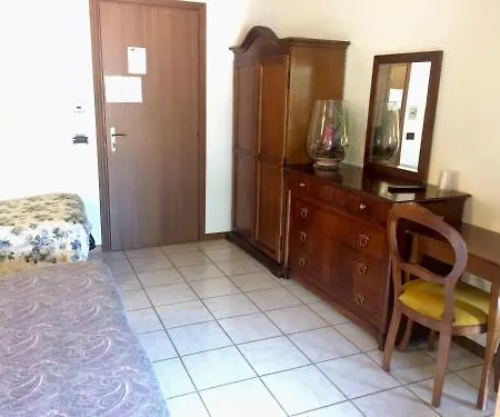 Hotell Edelweiss 2*